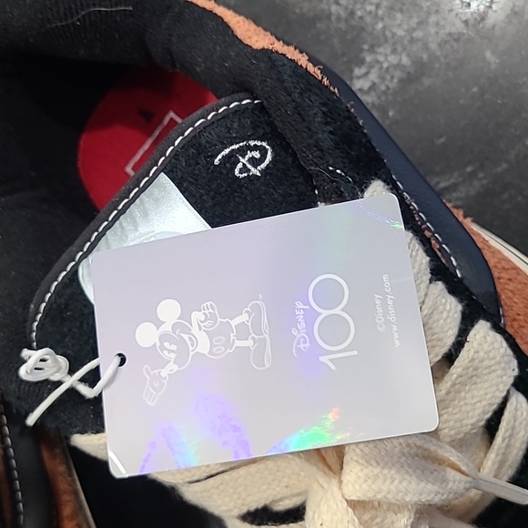 Vans Disney Lion King Scar shoes size 8 - Picture 9 of 9